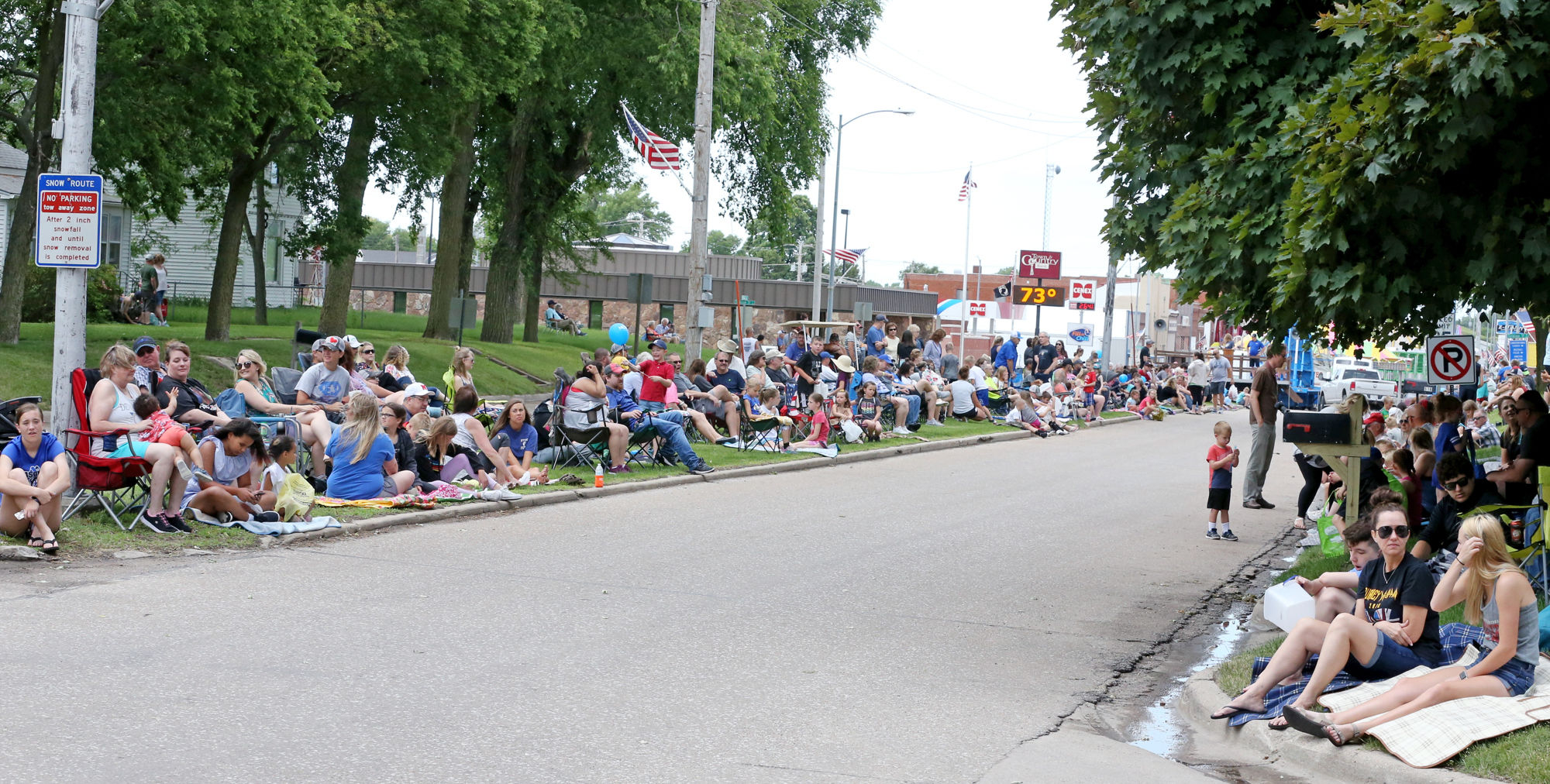 061619_AnnevarParade004_ak.JPG